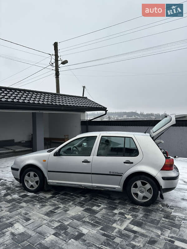 Хэтчбек Volkswagen Golf 1998 в Сокирянах