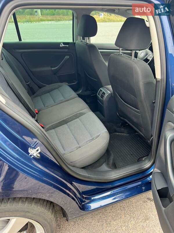 Универсал Volkswagen Golf 2011 в Дубровице фото 24 Универсал Volkswagen Golf 2011 в Дубровице