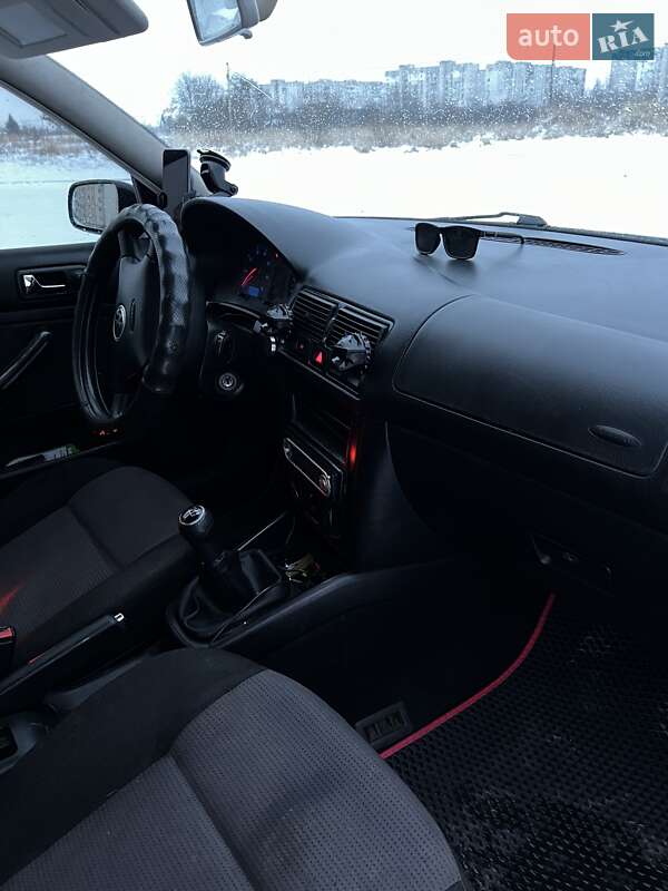 Хэтчбек Volkswagen Golf 2000 в Дрогобыче