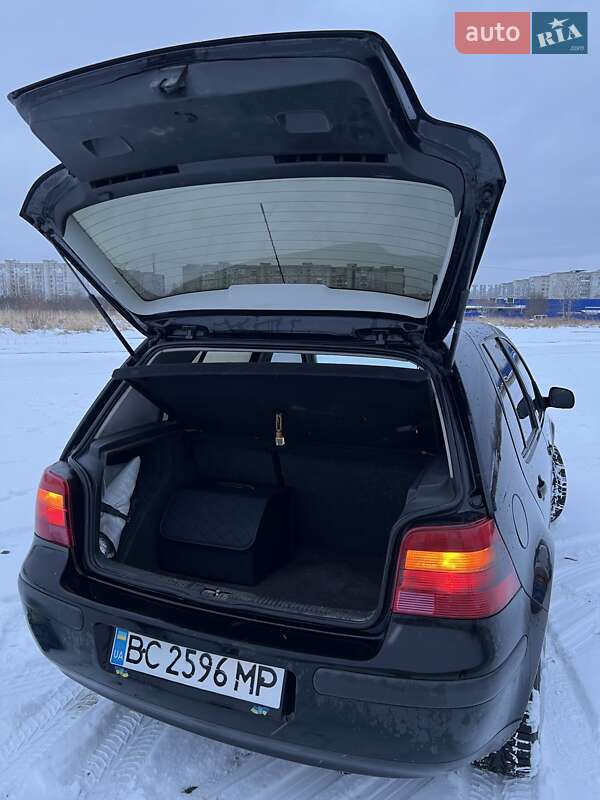Хэтчбек Volkswagen Golf 2000 в Дрогобыче