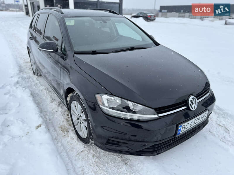 Универсал Volkswagen Golf 2019 в Львове