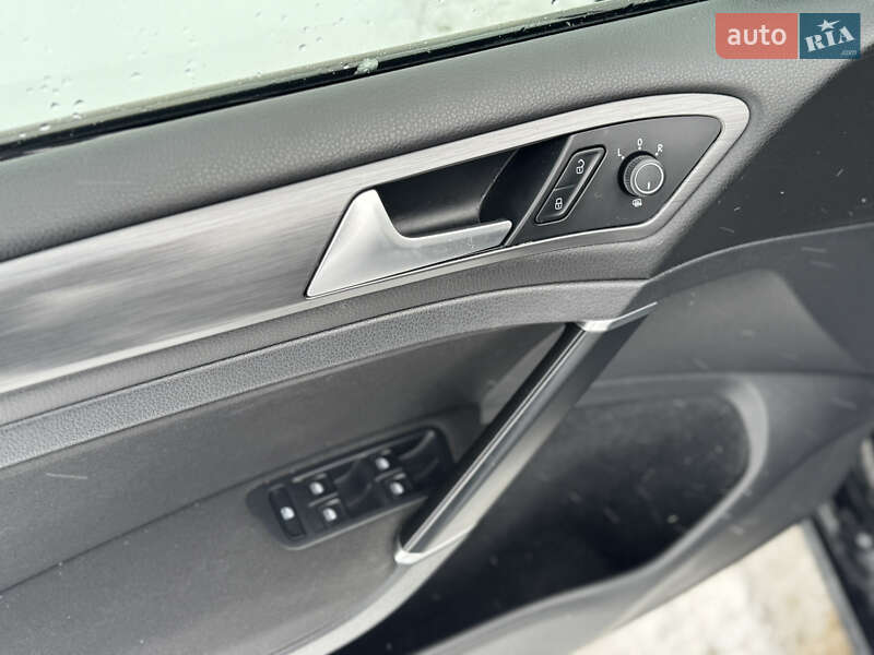 Универсал Volkswagen Golf 2019 в Львове