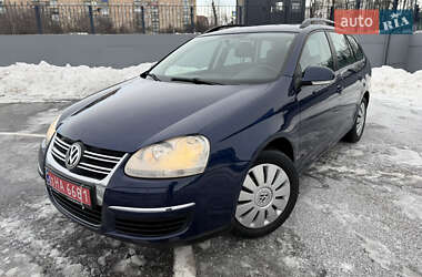 Универсал Volkswagen Golf 2010 в Полтаве