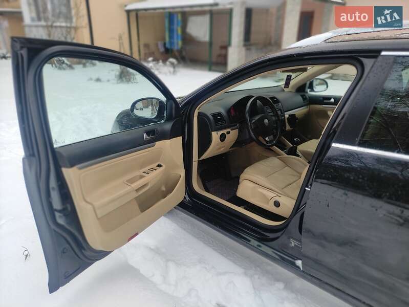 Универсал Volkswagen Golf 2009 в Каменец-Подольском