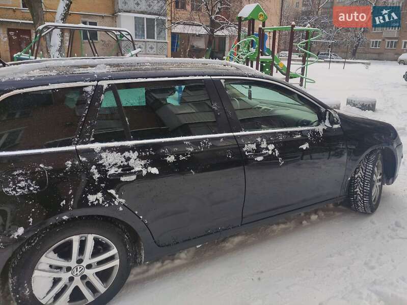 Универсал Volkswagen Golf 2009 в Каменец-Подольском