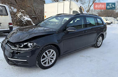 Универсал Volkswagen Golf 2020 в Киеве