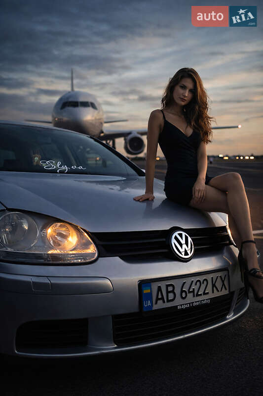 Хэтчбек Volkswagen Golf 2005 в Кременчуге