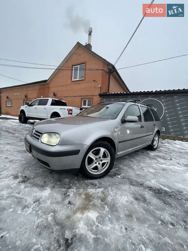 Volkswagen Golf 2003