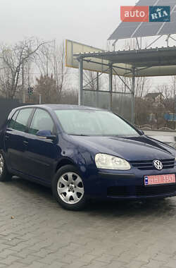 Хэтчбек Volkswagen Golf 2005 в Луцке