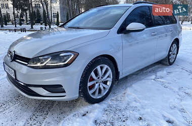 Универсал Volkswagen Golf 2018 в Сумах