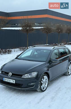 Універсал Volkswagen Golf 2015 в Києві