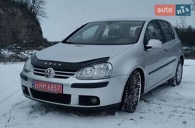 Хэтчбек Volkswagen Golf 2004 в Брацлаве