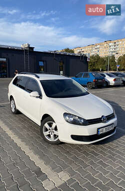 Універсал Volkswagen Golf 2010 в Кривому Розі
