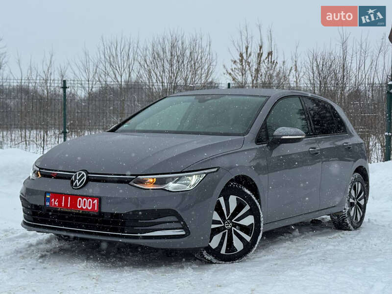 Хэтчбек Volkswagen Golf 2023 в Львове