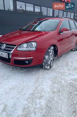 Універсал Volkswagen Golf 2009 в Золочеві