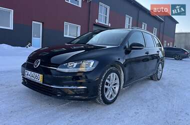 Универсал Volkswagen Golf 2019 в Дубно