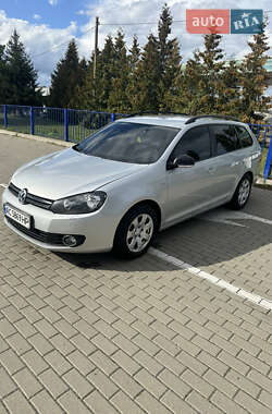 Универсал Volkswagen Golf 2012 в Луцке