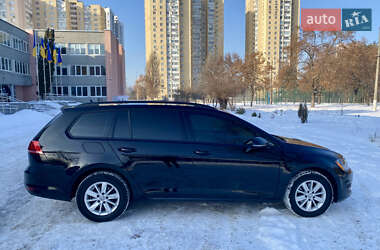 Универсал Volkswagen Golf 2015 в Киеве