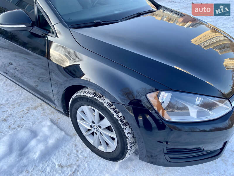 Универсал Volkswagen Golf 2015 в Киеве