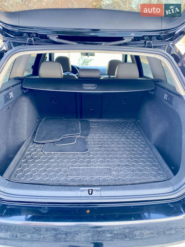 Универсал Volkswagen Golf 2015 в Киеве