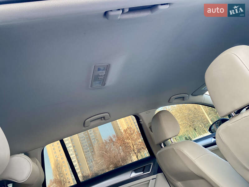 Универсал Volkswagen Golf 2015 в Киеве