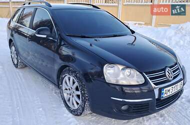 Универсал Volkswagen Golf 2007 в Коростене