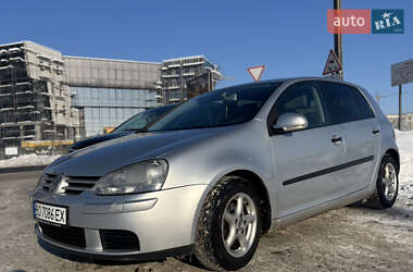 Хетчбек Volkswagen Golf 2003 в Тернополі