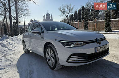 Хэтчбек Volkswagen Golf 2021 в Киеве