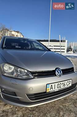 Хетчбек Volkswagen Golf 2013 в Хотові