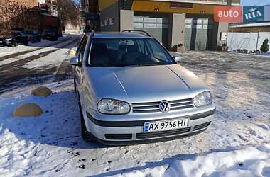 Универсал Volkswagen Golf 2001 в Харькове