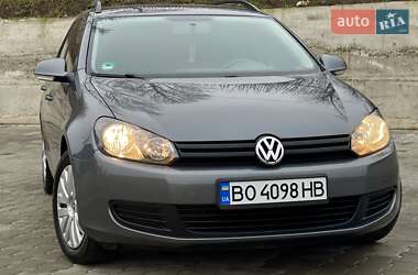 Універсал Volkswagen Golf 2009 в Тернополі
