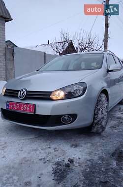 Універсал Volkswagen Golf 2012 в Запоріжжі