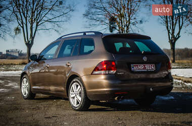 Універсал Volkswagen Golf 2013 в Луцьку