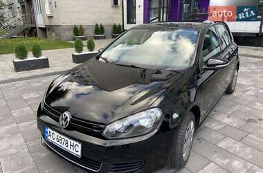 Хетчбек Volkswagen Golf 2009 в Жовкві
