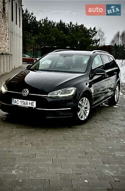 Универсал Volkswagen Golf 2017 в Луцке