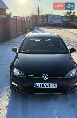 Универсал Volkswagen Golf 2015 в Киеве