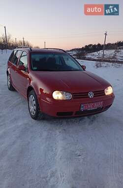Универсал Volkswagen Golf 2003 в Радомышле