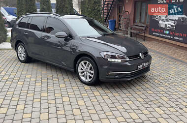 Универсал Volkswagen Golf 2017 в Сваляве