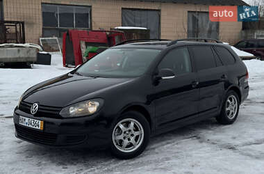 Универсал Volkswagen Golf 2010 в Ровно
