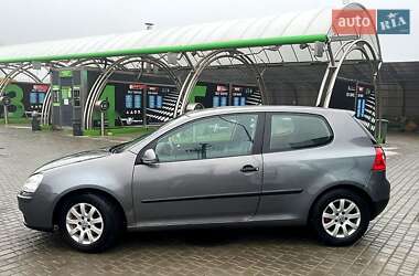 Хэтчбек Volkswagen Golf 2005 в Кропивницком