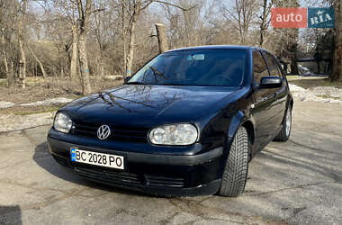 Хэтчбек Volkswagen Golf 2001 в Запорожье