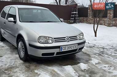 Хэтчбек Volkswagen Golf 2000 в Черновцах
