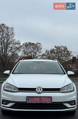 Универсал Volkswagen Golf 2018 в Чернигове