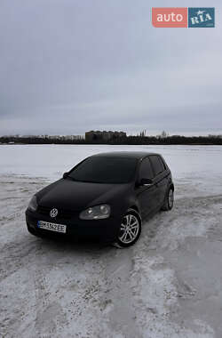 Хэтчбек Volkswagen Golf 2004 в Сумах