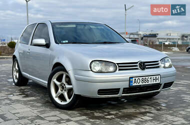 Хетчбек Volkswagen Golf 2002 в Хусті