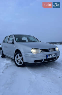 Хэтчбек Volkswagen Golf 2002 в Баре