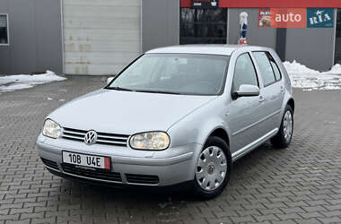Хэтчбек Volkswagen Golf 2003 в Черновцах