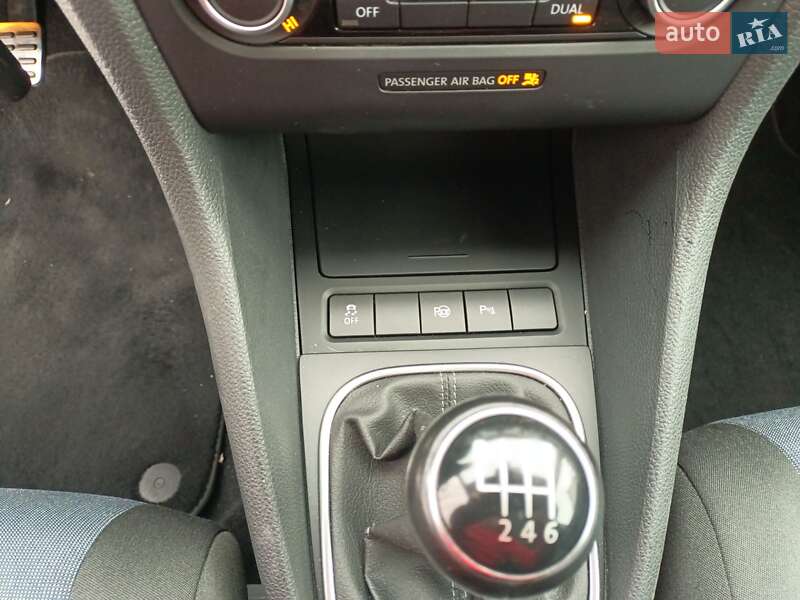 Универсал Volkswagen Golf 2011 в Луцке