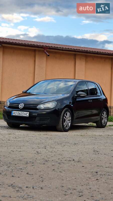 Хэтчбек Volkswagen Golf 2012 в Мукачево