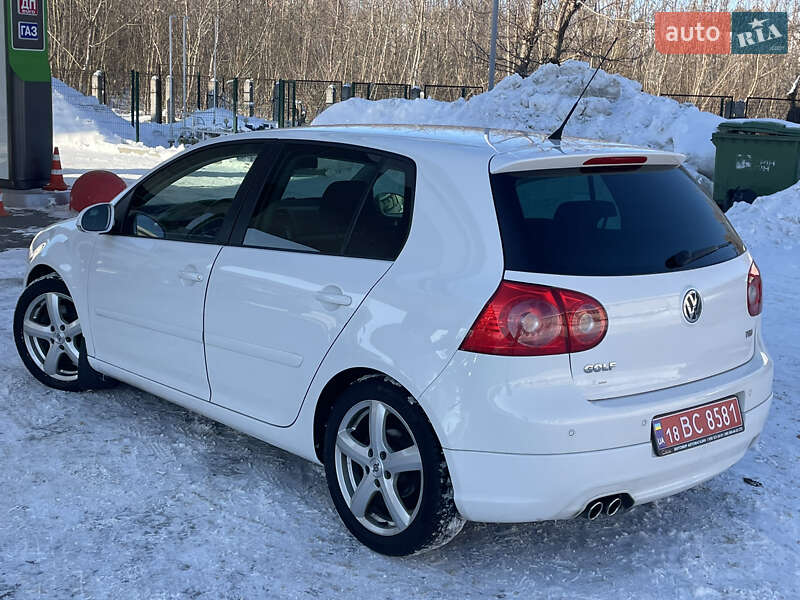 Хэтчбек Volkswagen Golf 2009 в Житомире